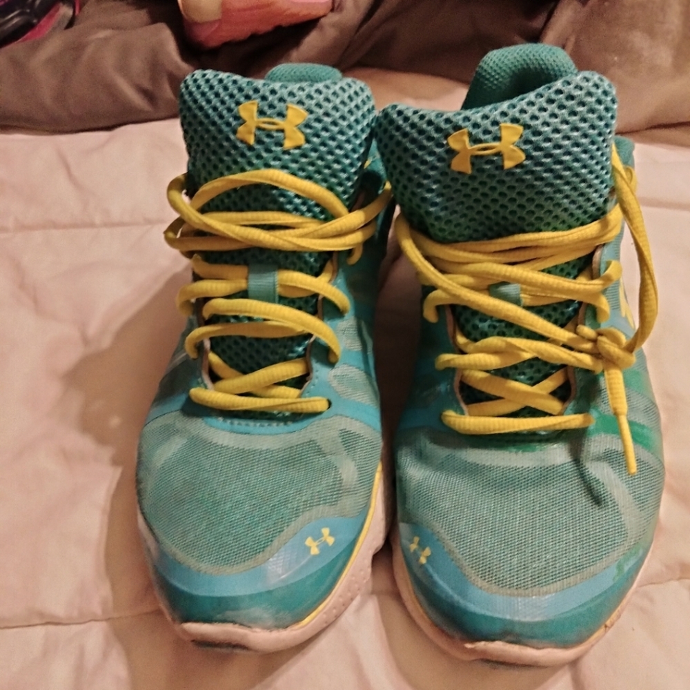 Bright yellow and teal green under armor tennis shoes size 7 and 1/2